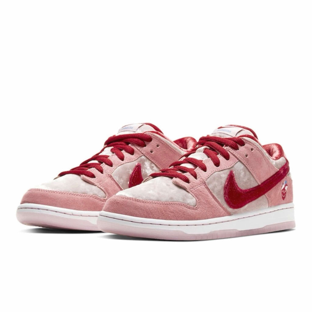 Nike SB Dunk Low StrangeLove Skateboards